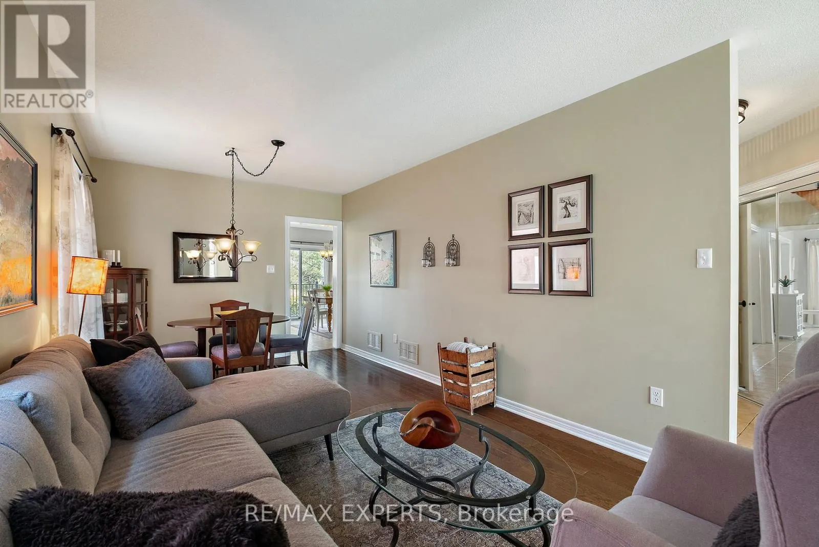 228 SAWMILL VALLEY DRIVE