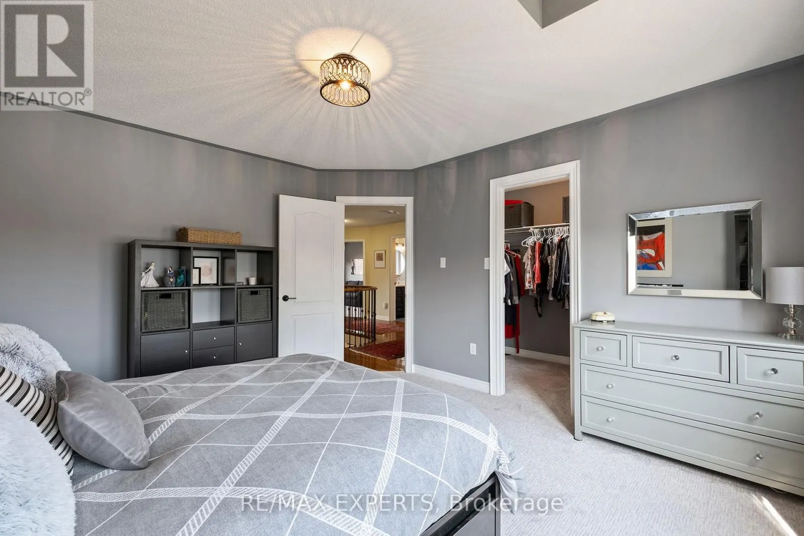 228 SAWMILL VALLEY DRIVE