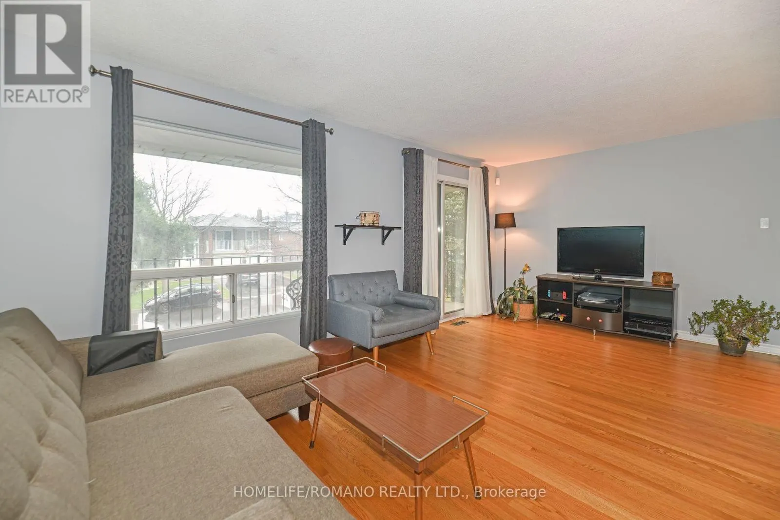 26 QUAKER RIDGE ROAD