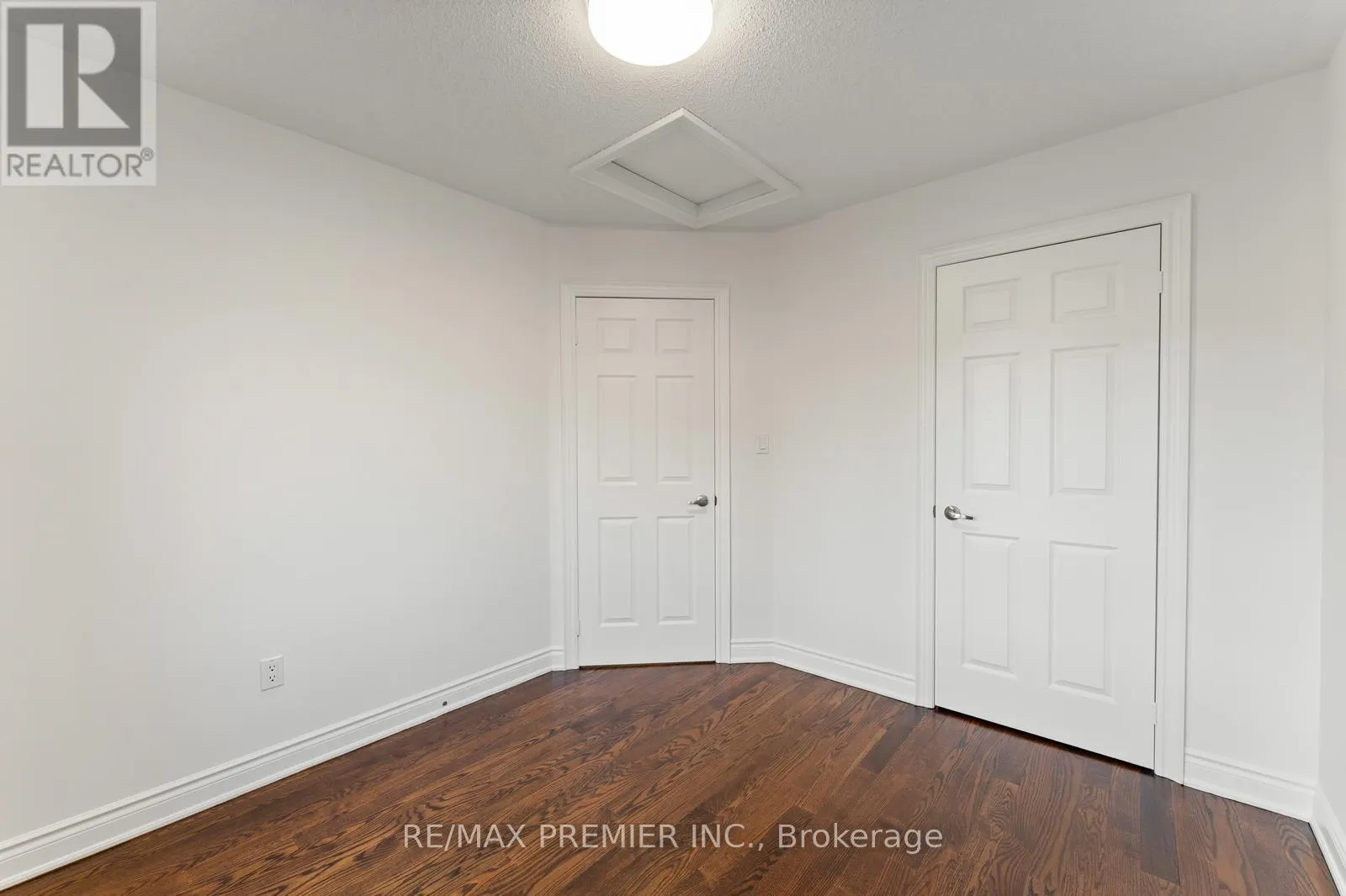 34 GEORGE BOGG ROAD