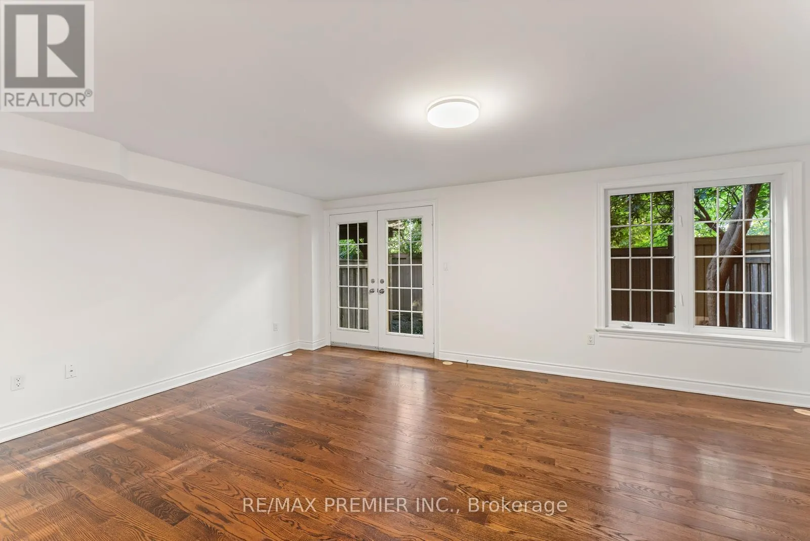 34 GEORGE BOGG ROAD