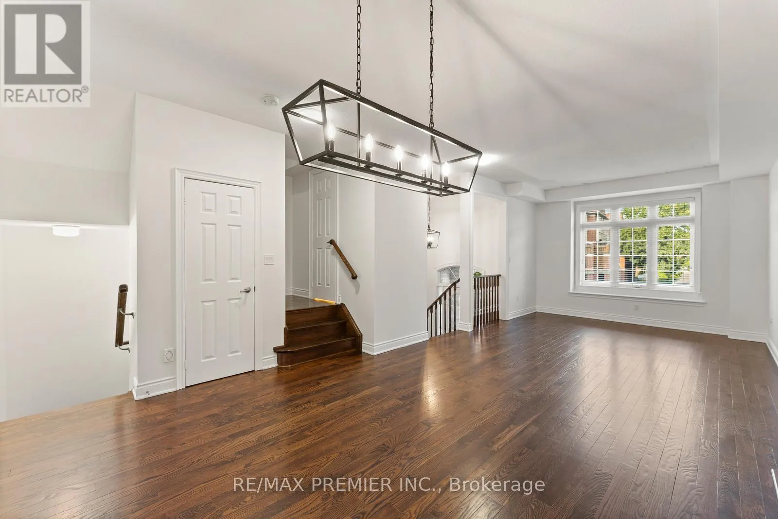 34 GEORGE BOGG ROAD