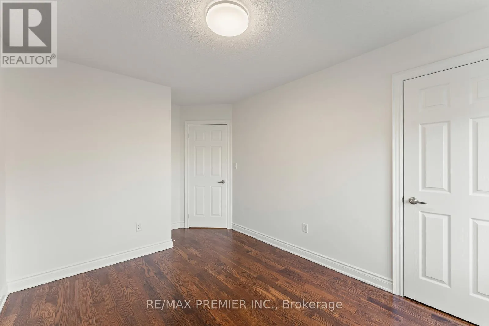 34 GEORGE BOGG ROAD