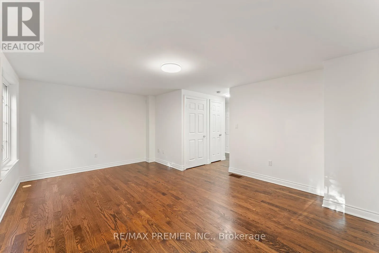 34 GEORGE BOGG ROAD