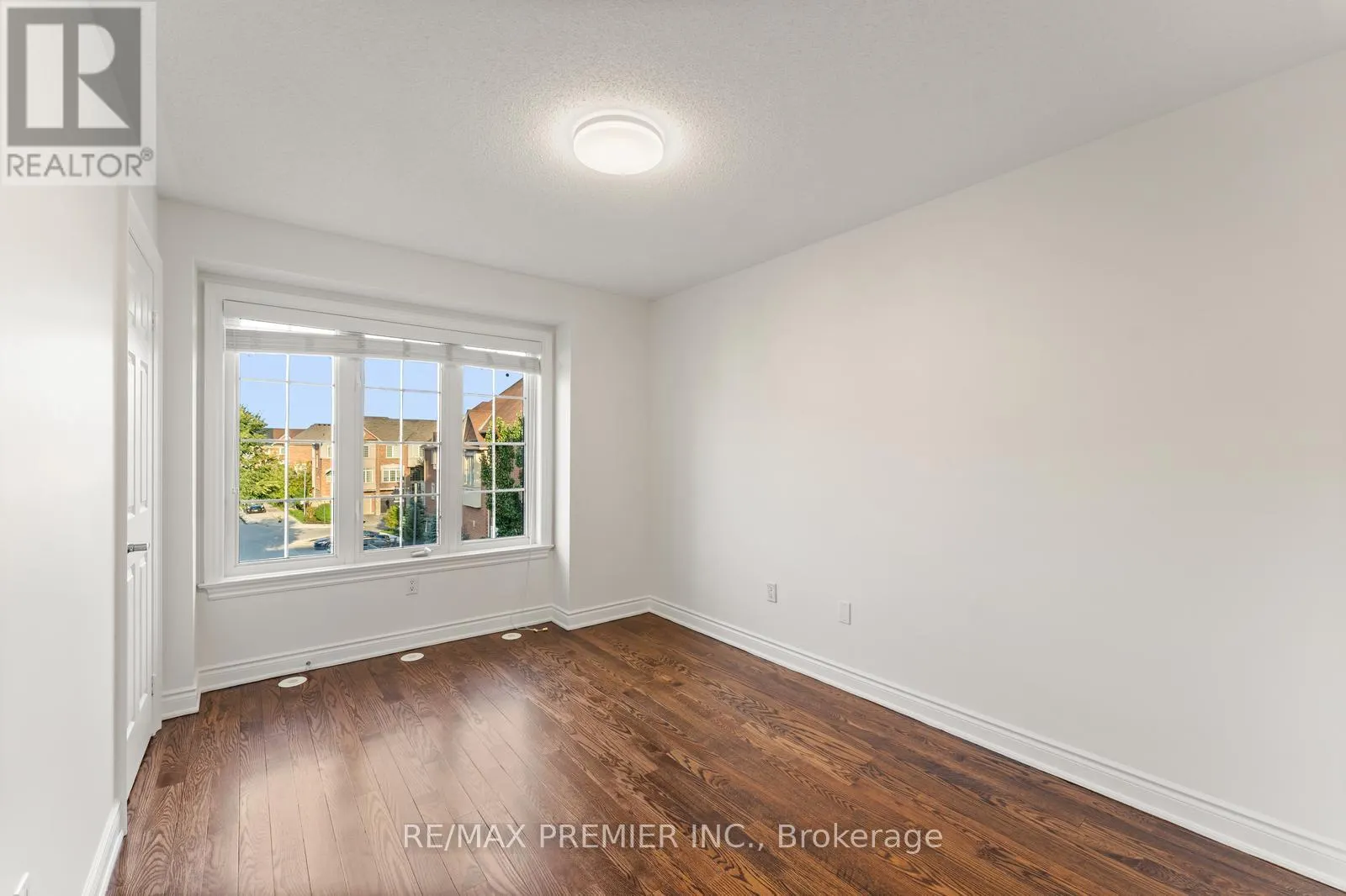 34 GEORGE BOGG ROAD