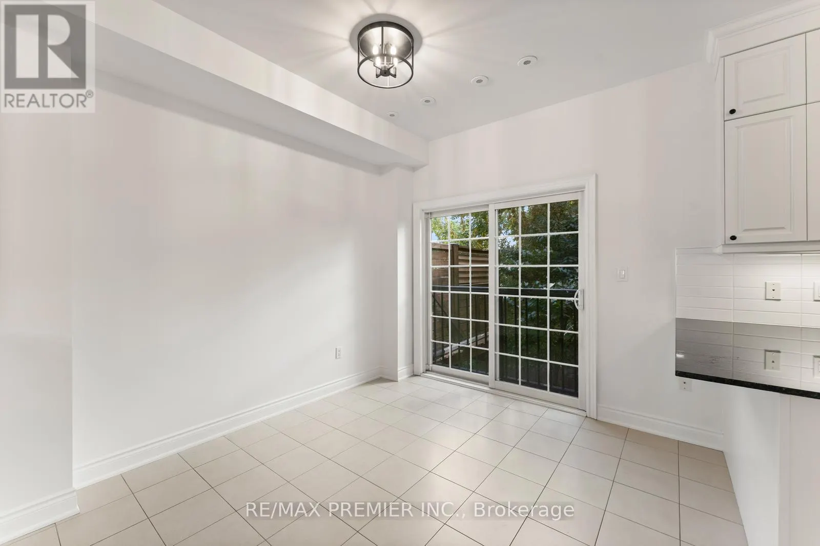 34 GEORGE BOGG ROAD
