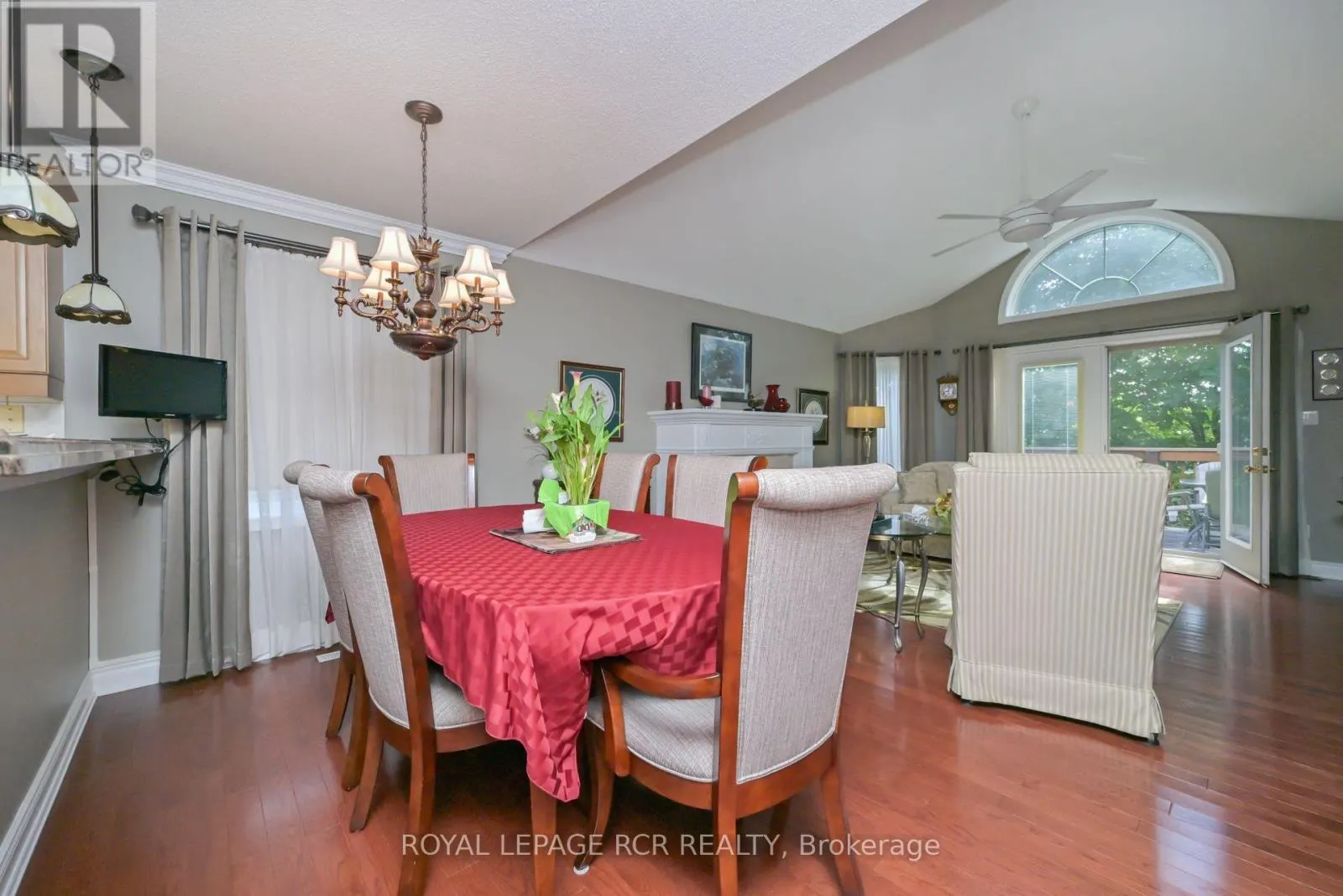 11 MONTEBELLO TERRACE
