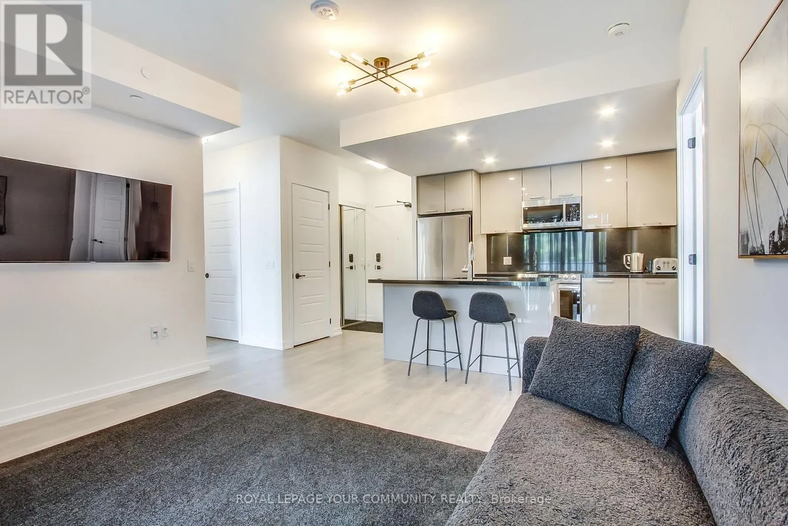 342 - 415 SEA RAY AVENUE
