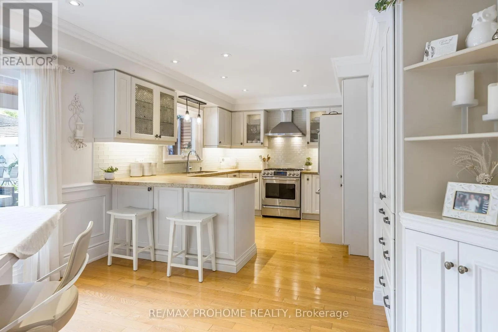 42 FOUNDRY CRESCENT