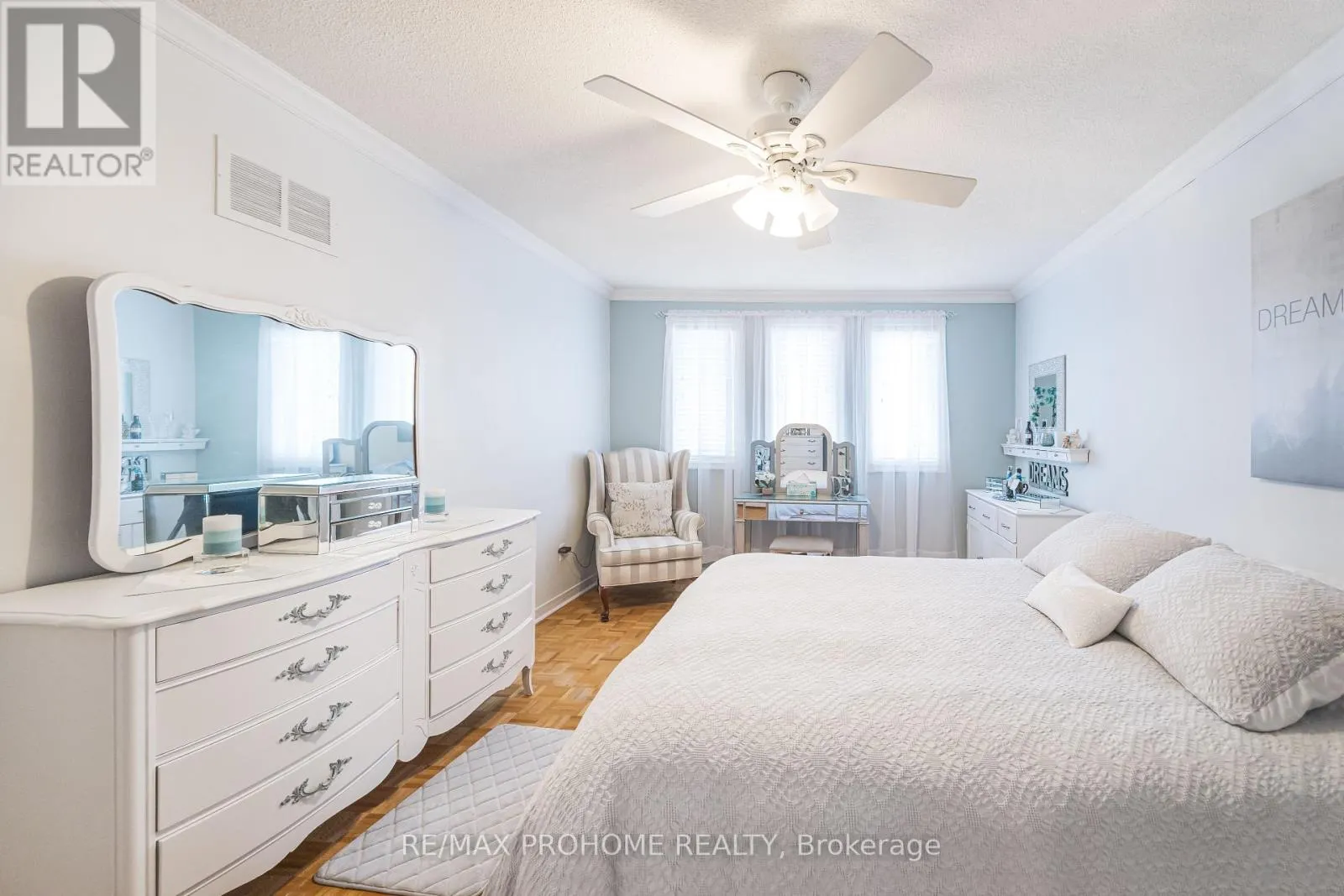42 FOUNDRY CRESCENT