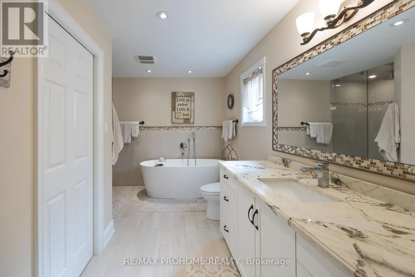 42 FOUNDRY CRESCENT