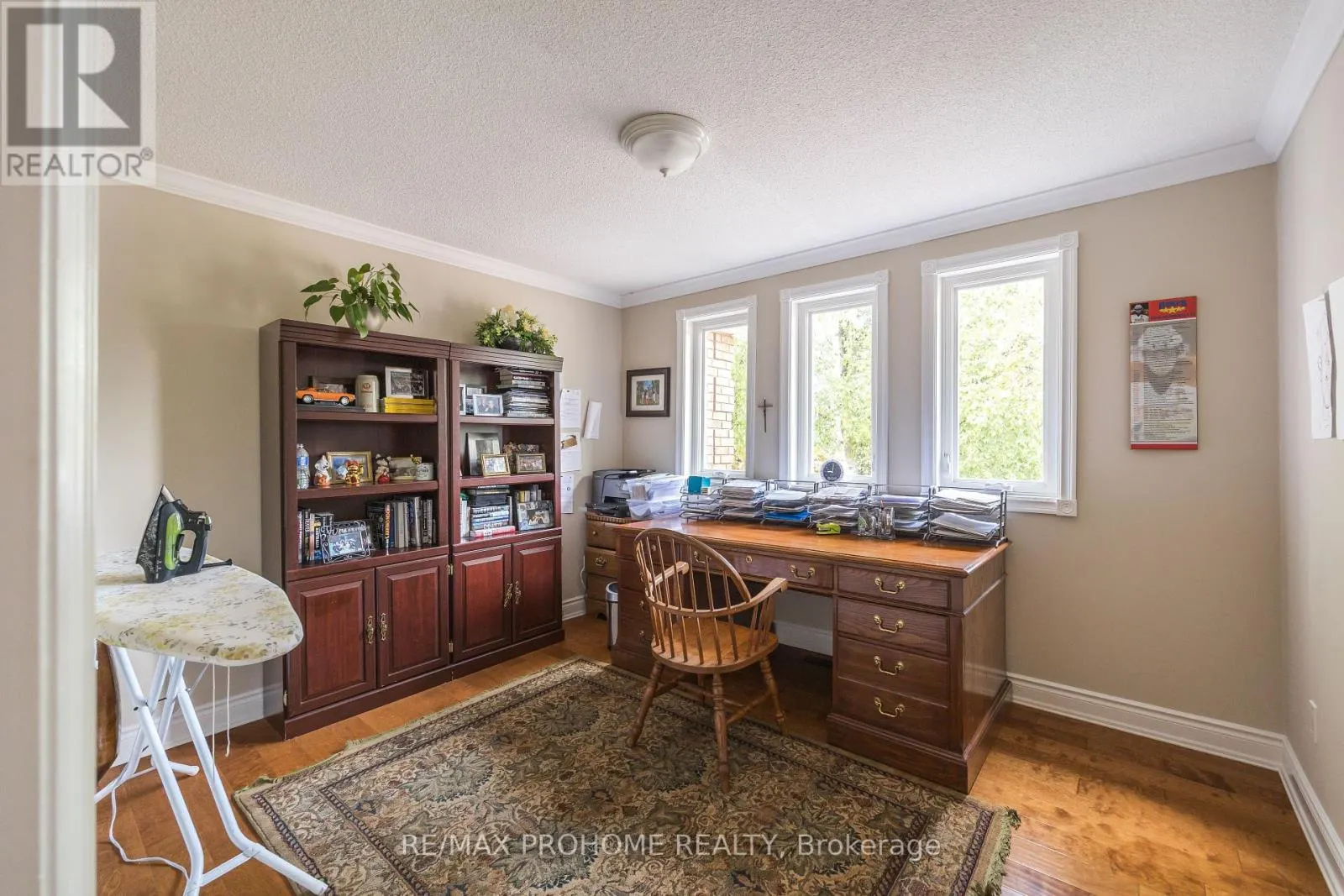 42 FOUNDRY CRESCENT