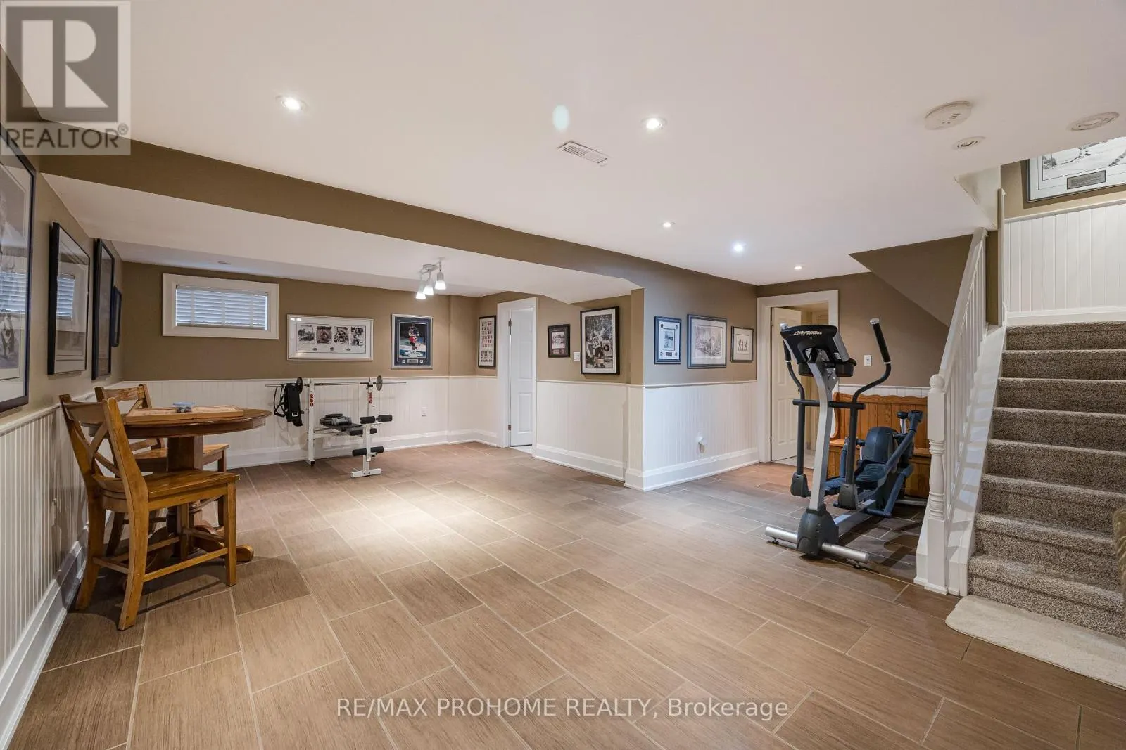42 FOUNDRY CRESCENT