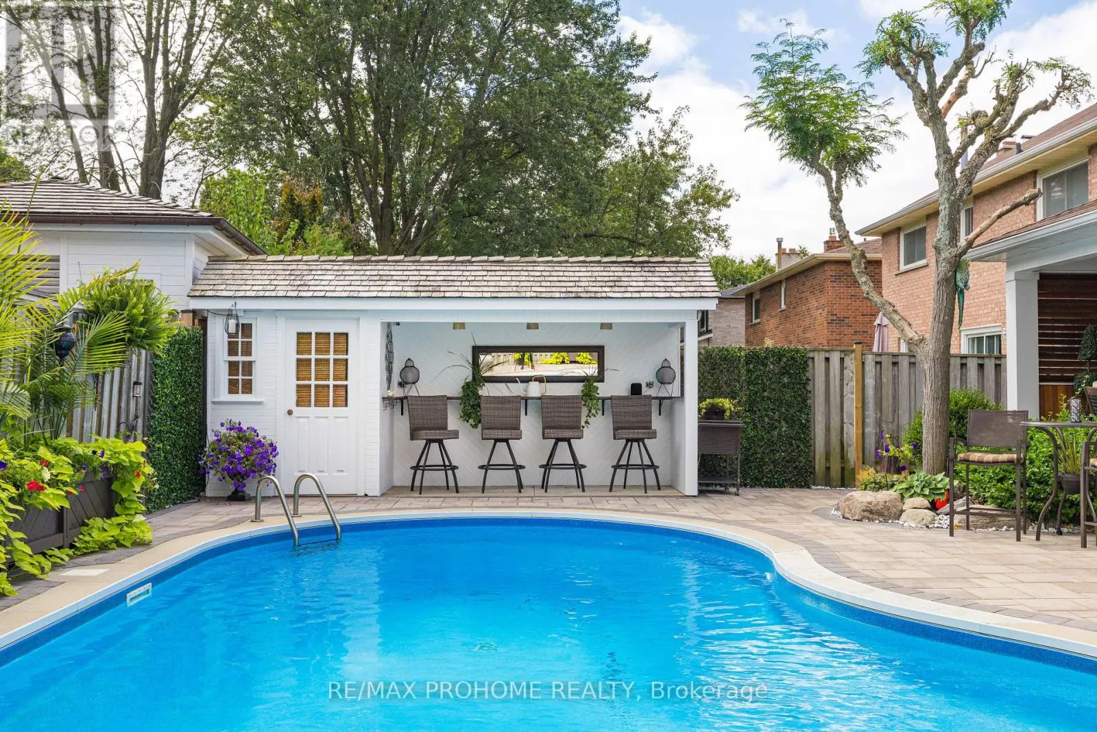 42 FOUNDRY CRESCENT