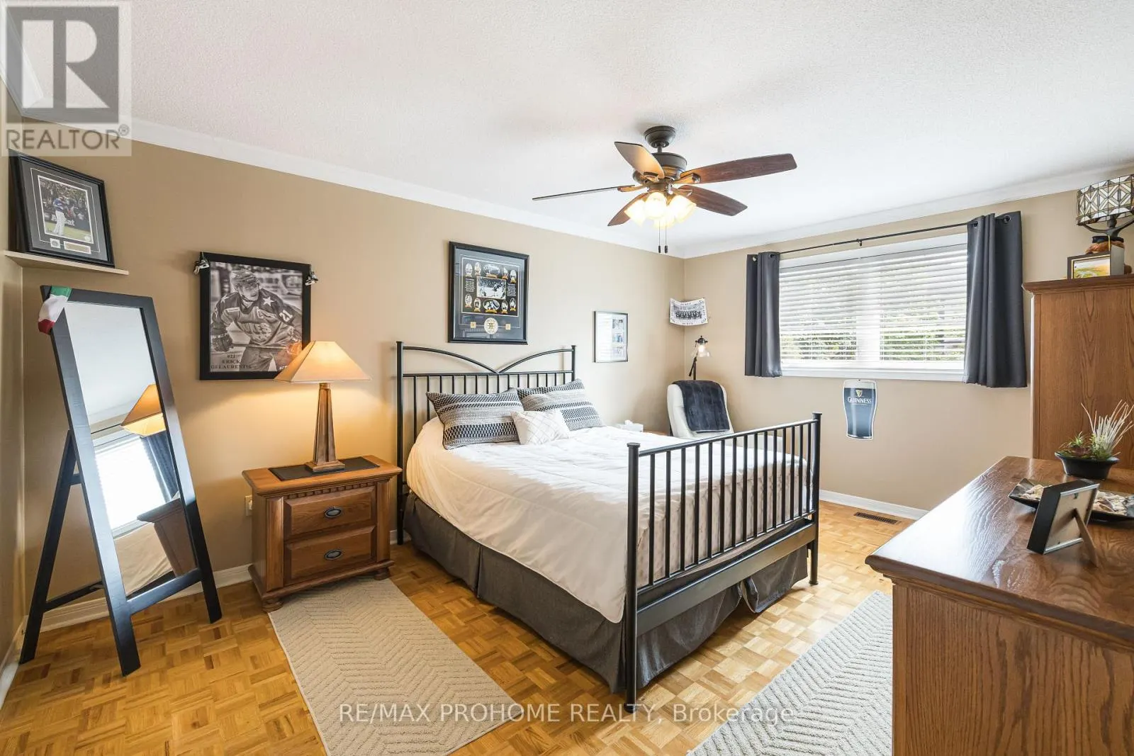 42 FOUNDRY CRESCENT