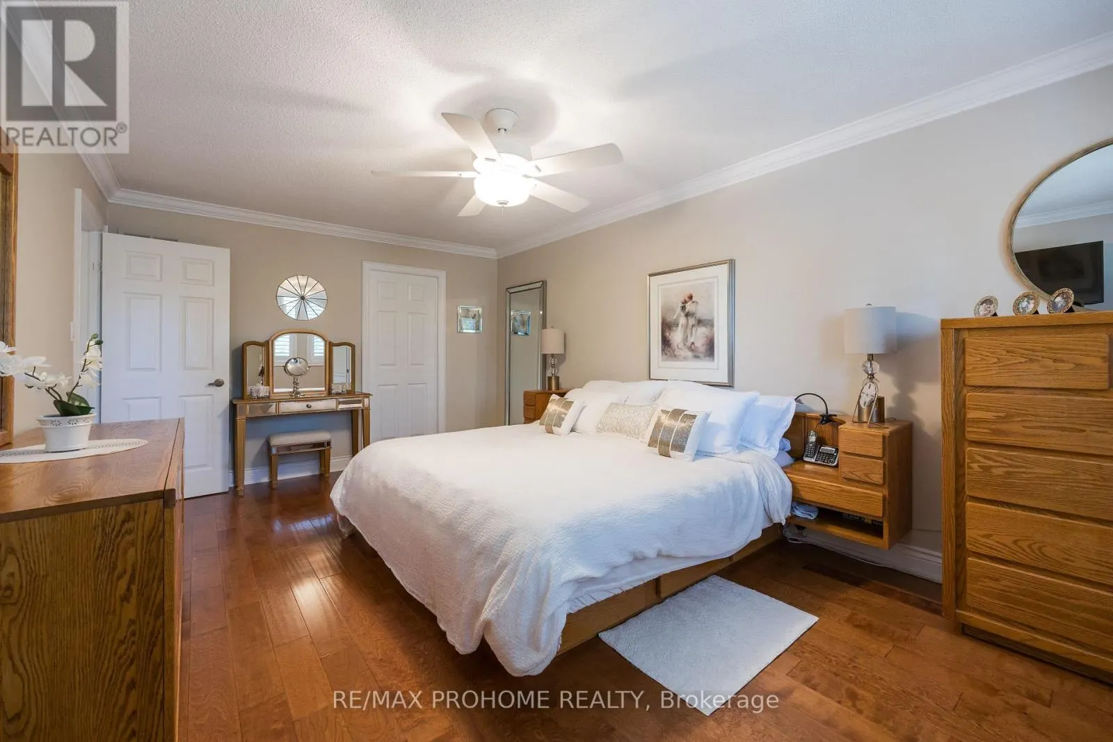42 FOUNDRY CRESCENT