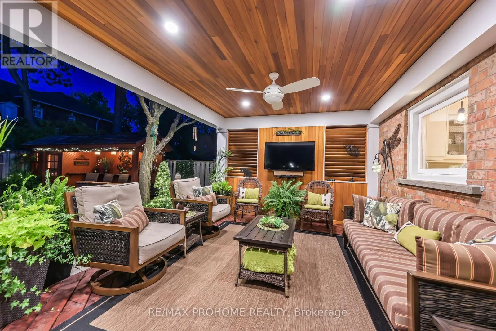 42 FOUNDRY CRESCENT
