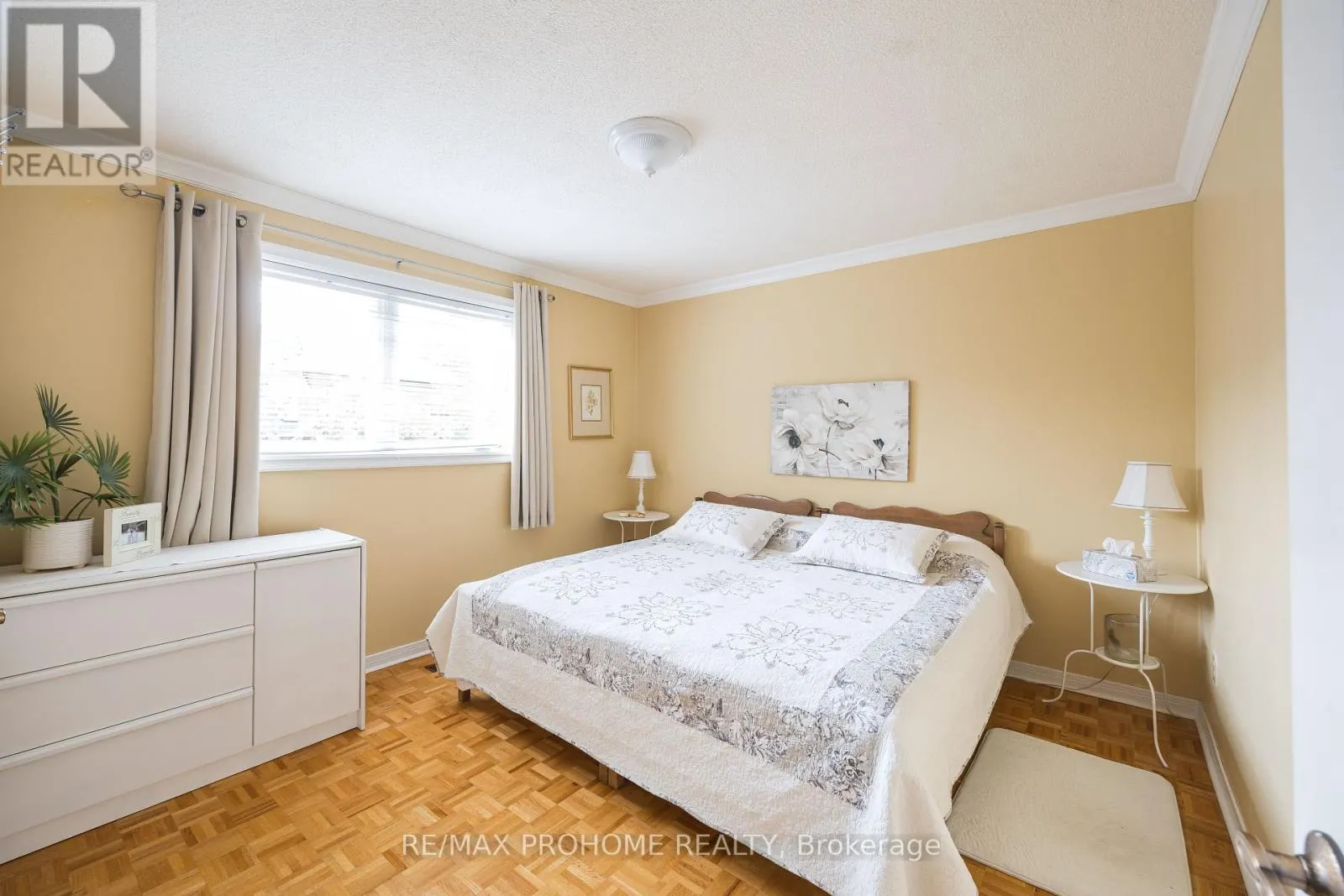42 FOUNDRY CRESCENT