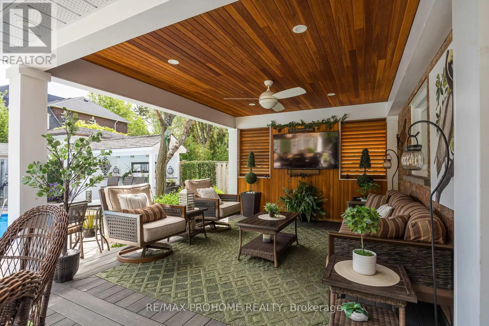 42 FOUNDRY CRESCENT