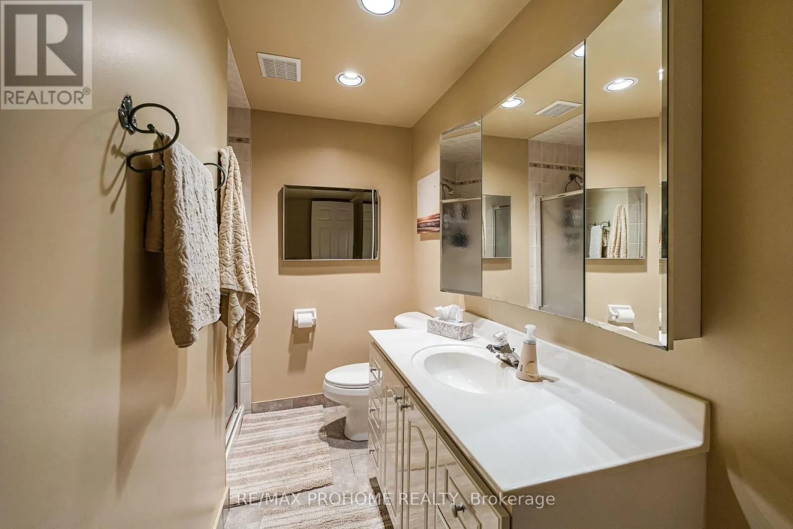 42 FOUNDRY CRESCENT