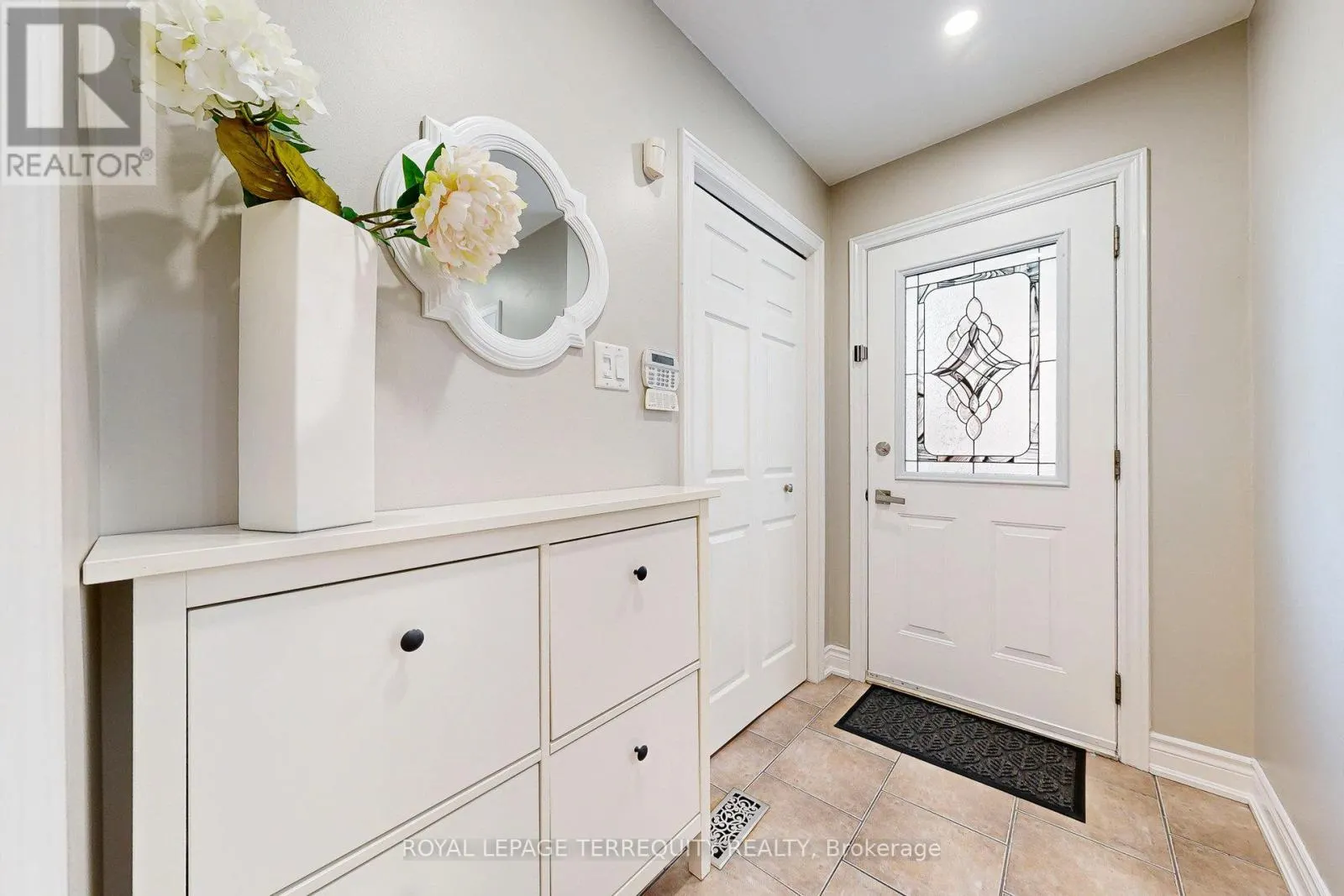 20 WOODCROFT LANE