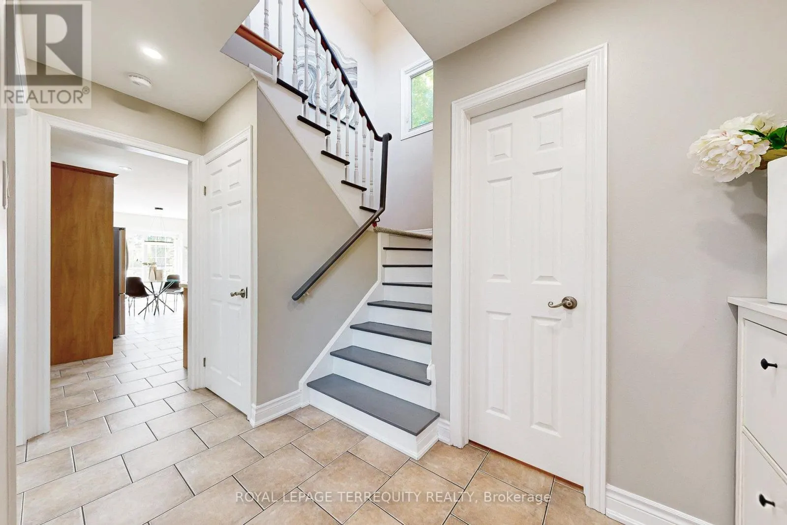 20 WOODCROFT LANE