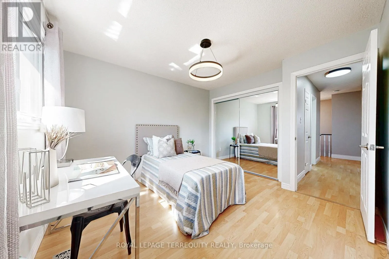 20 WOODCROFT LANE