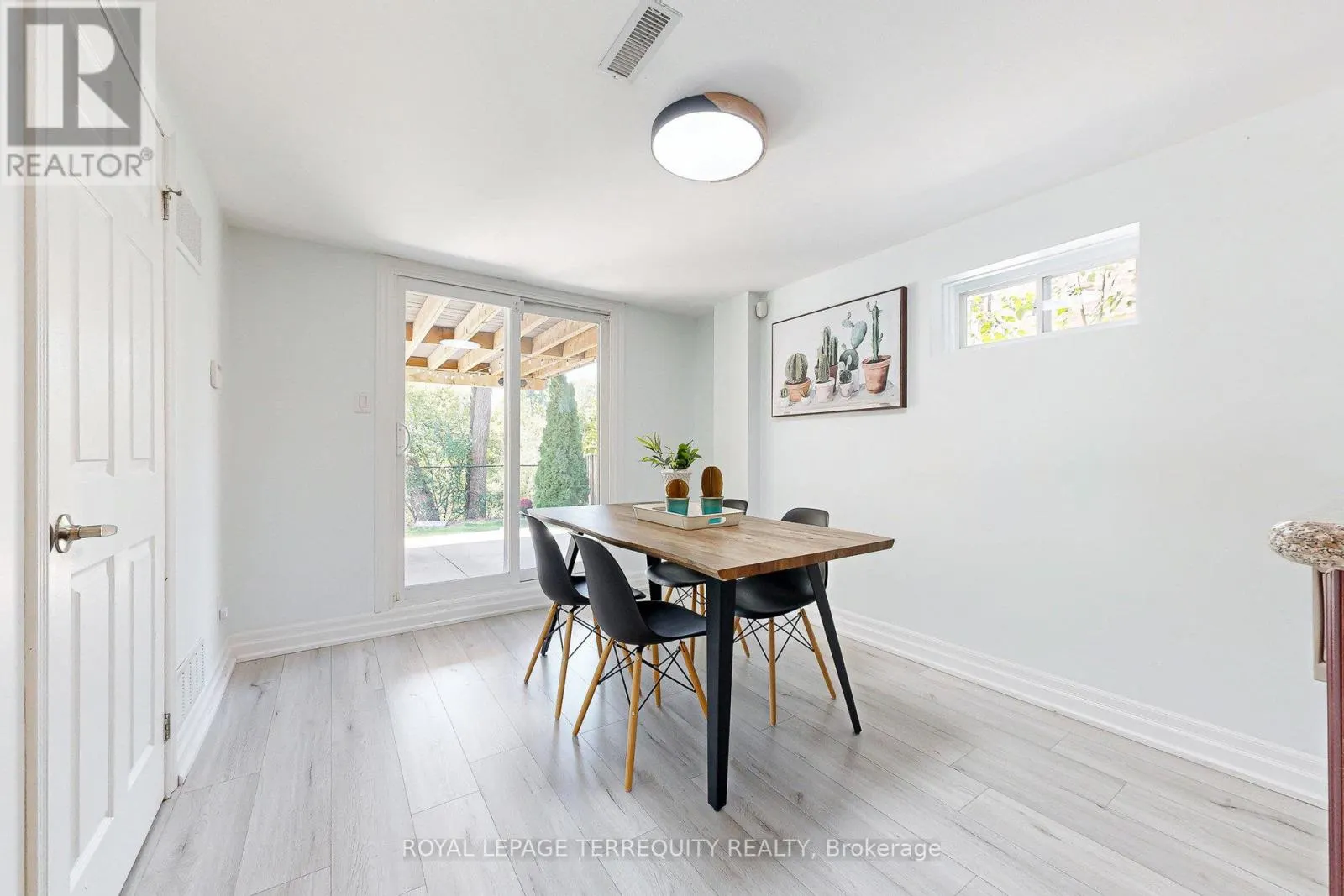 20 WOODCROFT LANE