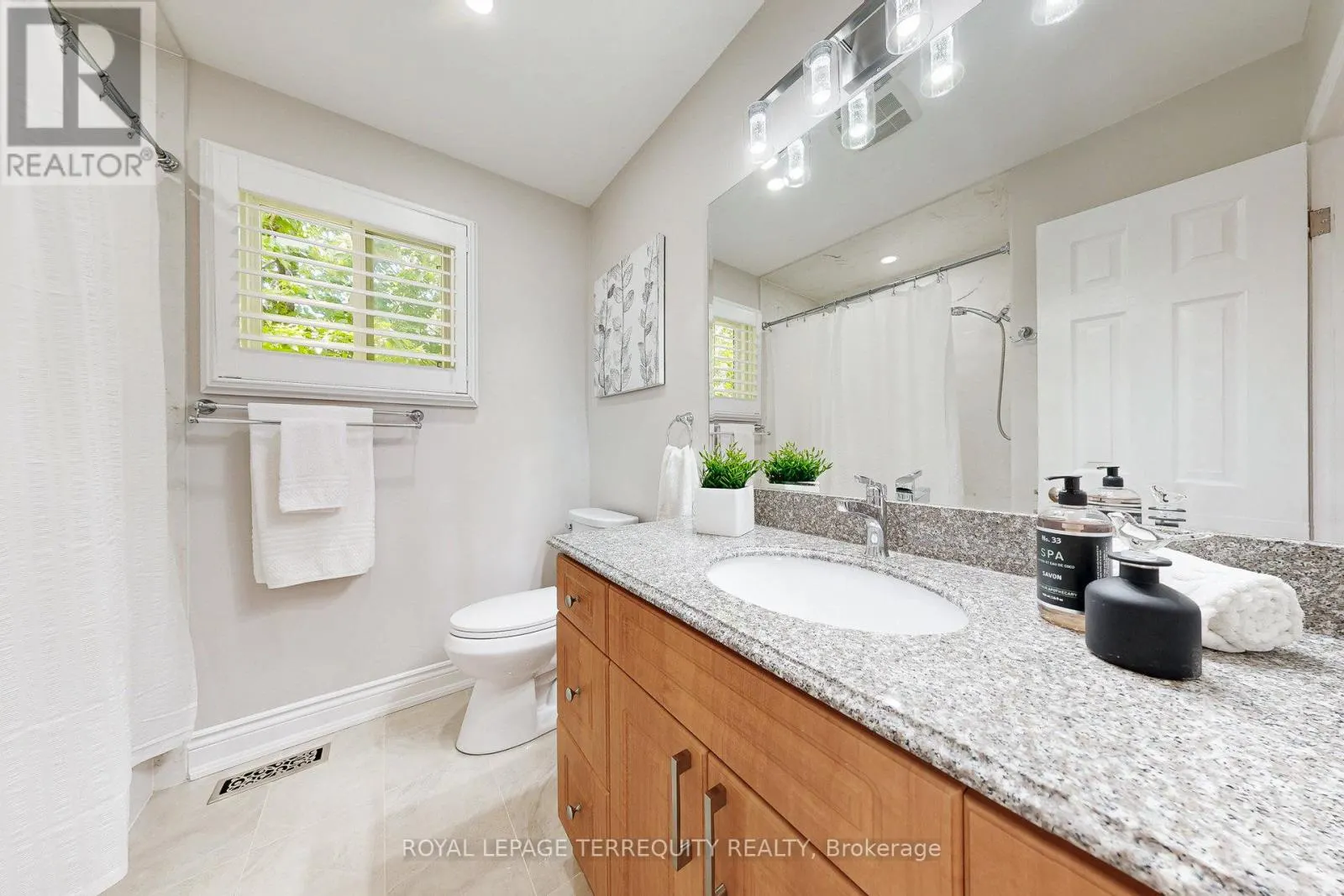 20 WOODCROFT LANE