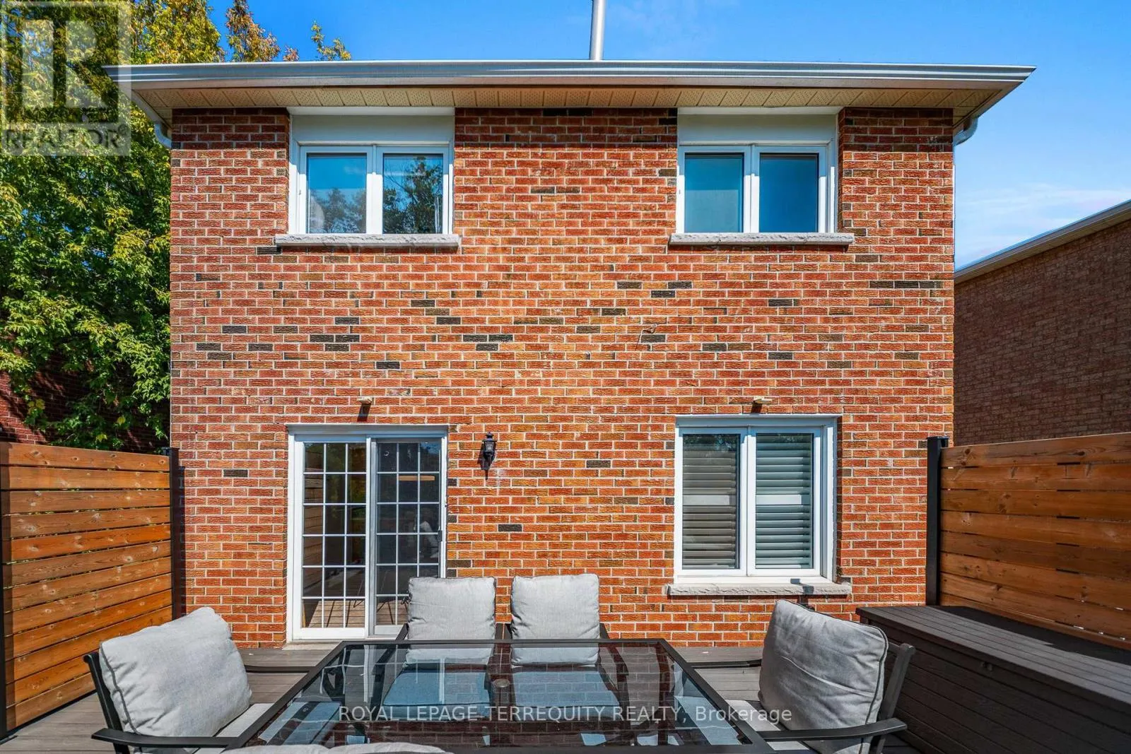 20 WOODCROFT LANE
