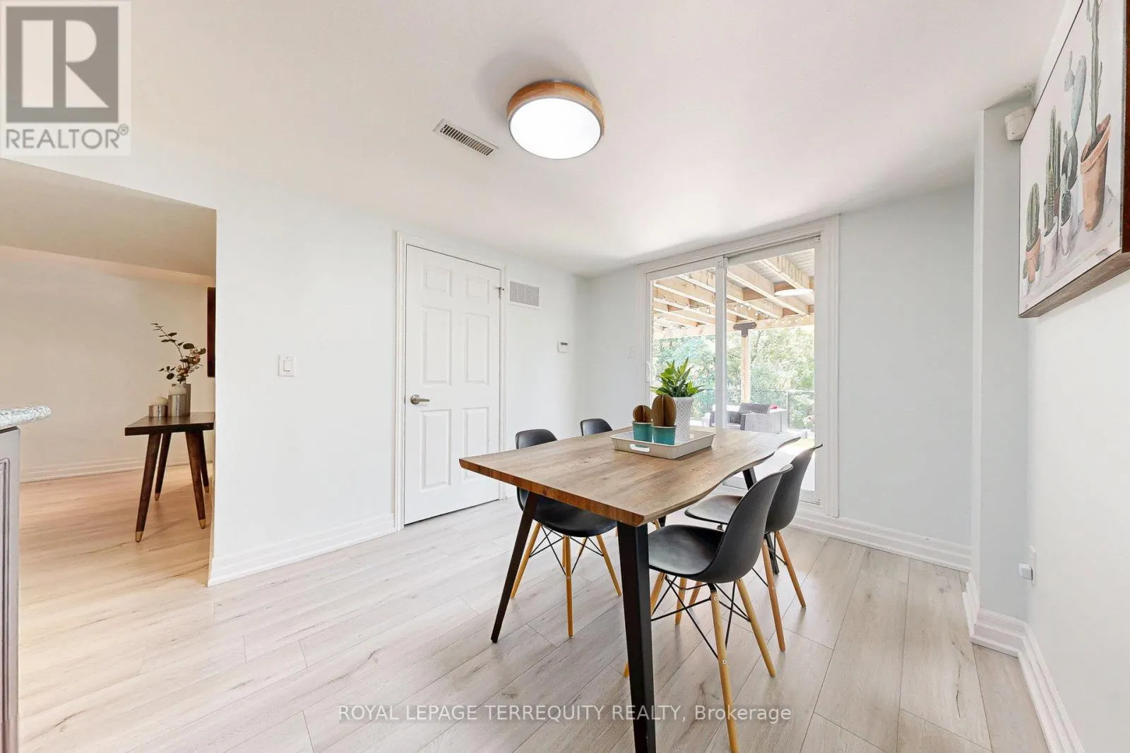 20 WOODCROFT LANE