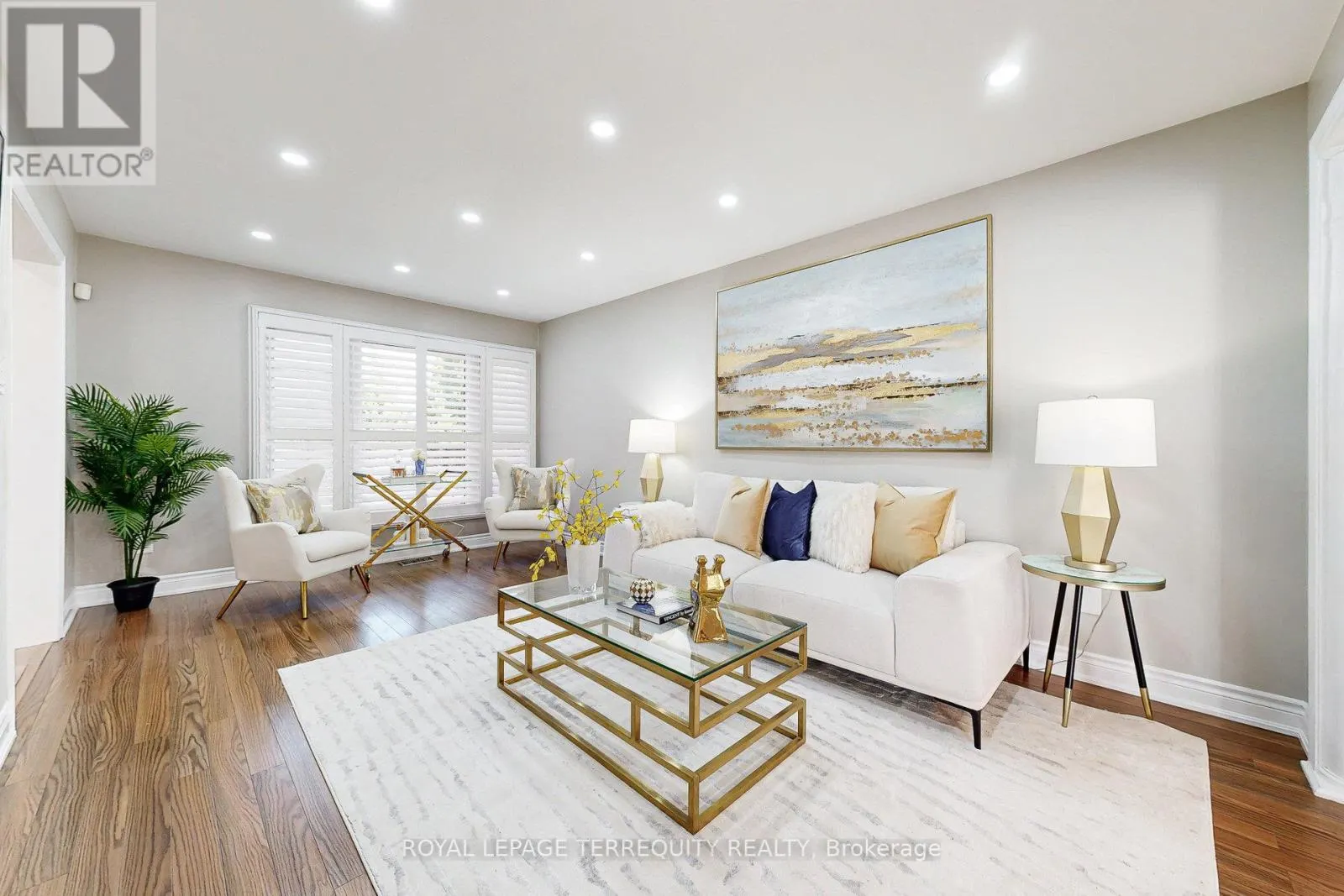 20 WOODCROFT LANE