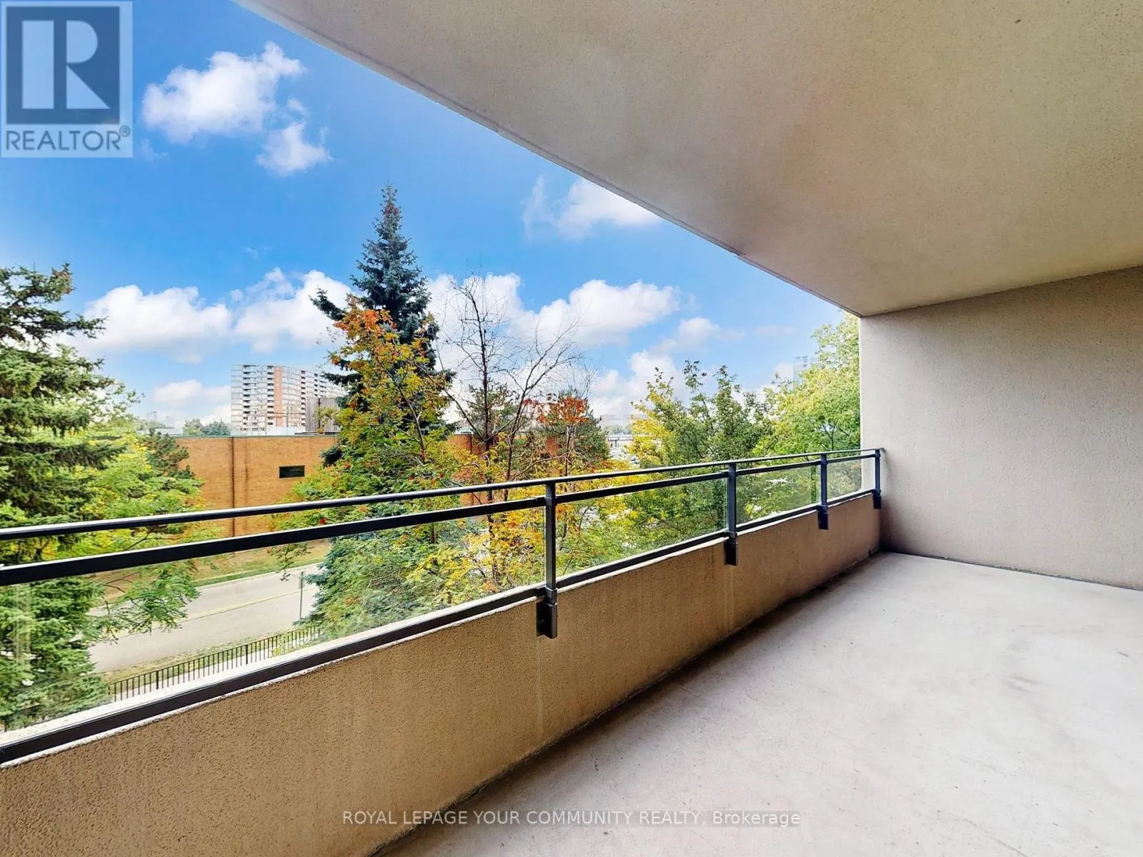 324 - 32 CLARISSA DRIVE