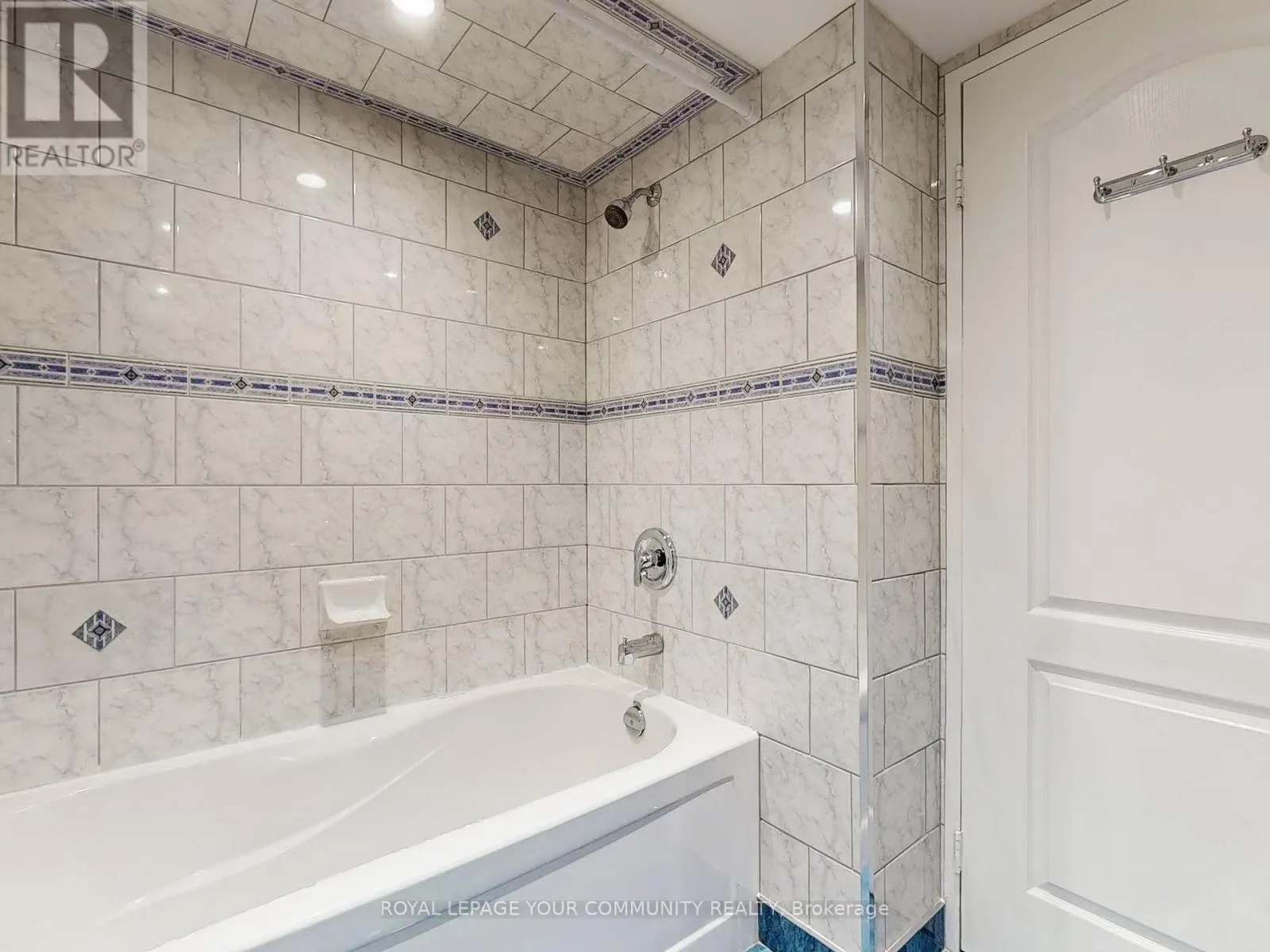 324 - 32 CLARISSA DRIVE