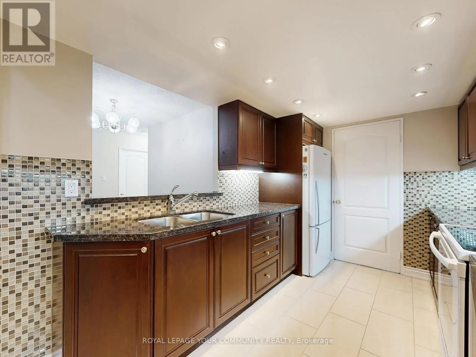 324 - 32 CLARISSA DRIVE