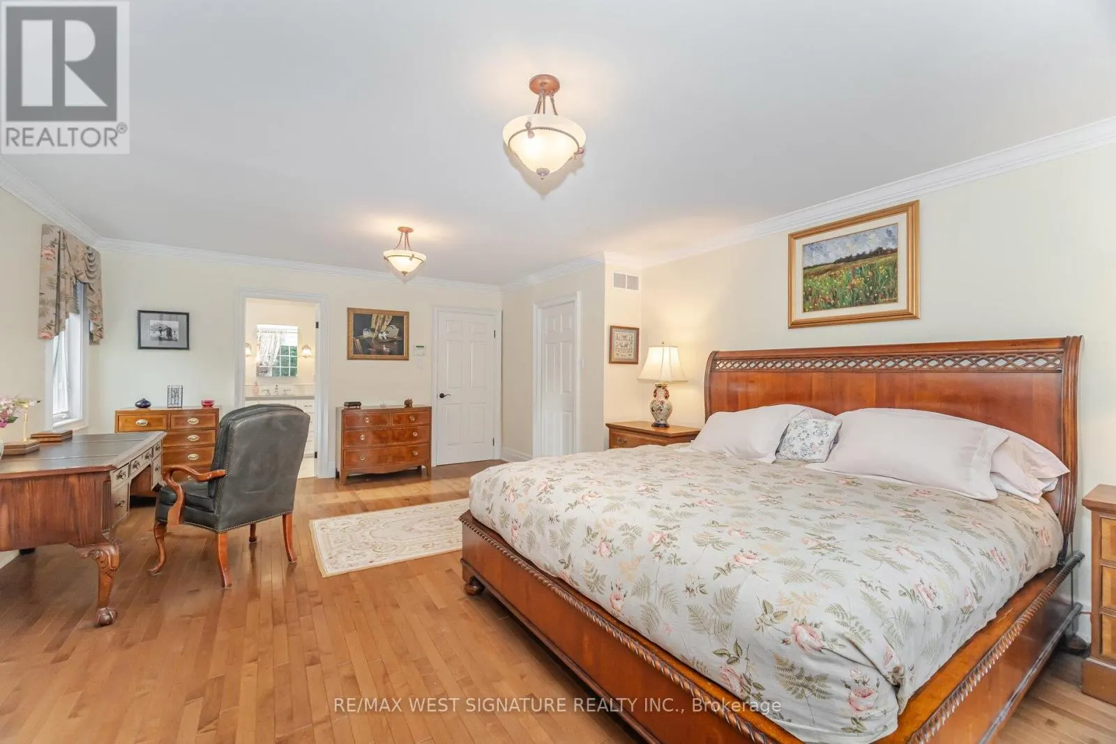 351 DEARBOURNE AVENUE