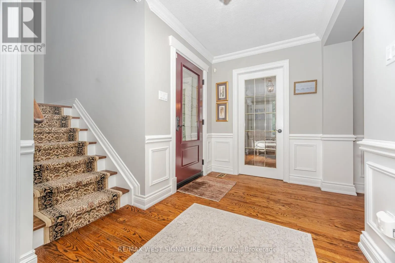351 DEARBOURNE AVENUE