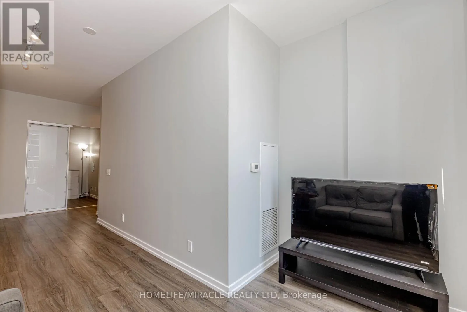 501 - 7890 JANE STREET