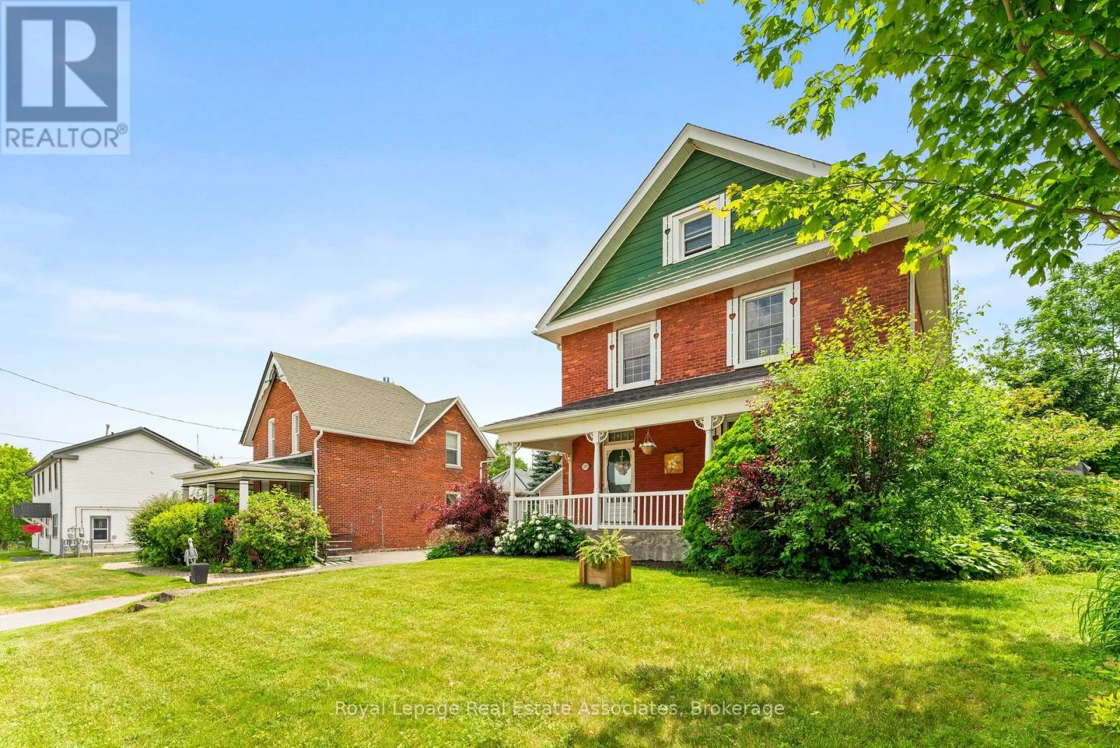 1379 KILLARNEY BEACH STREET