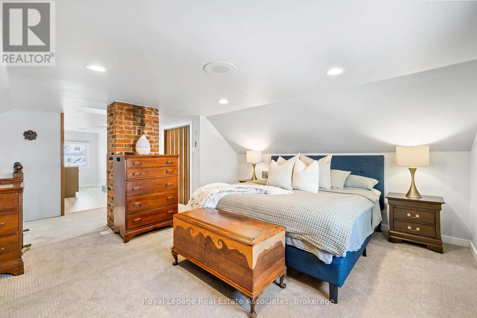 1379 KILLARNEY BEACH STREET