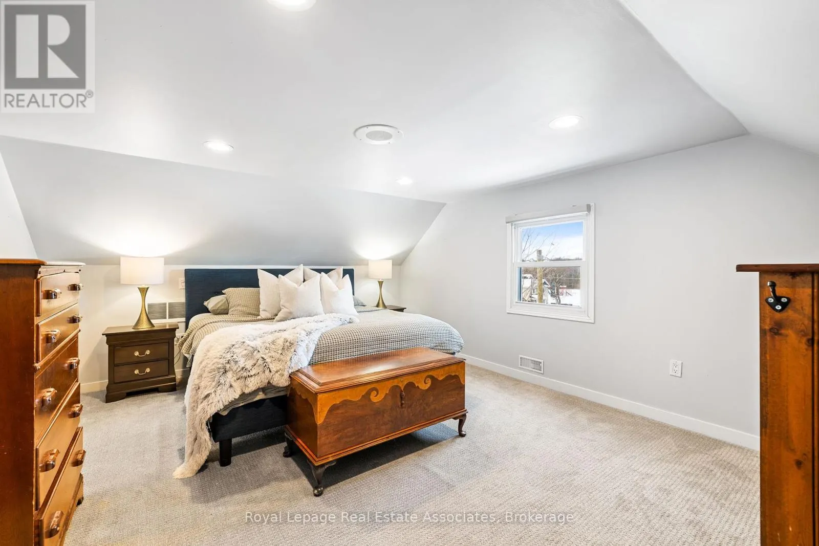 1379 KILLARNEY BEACH STREET