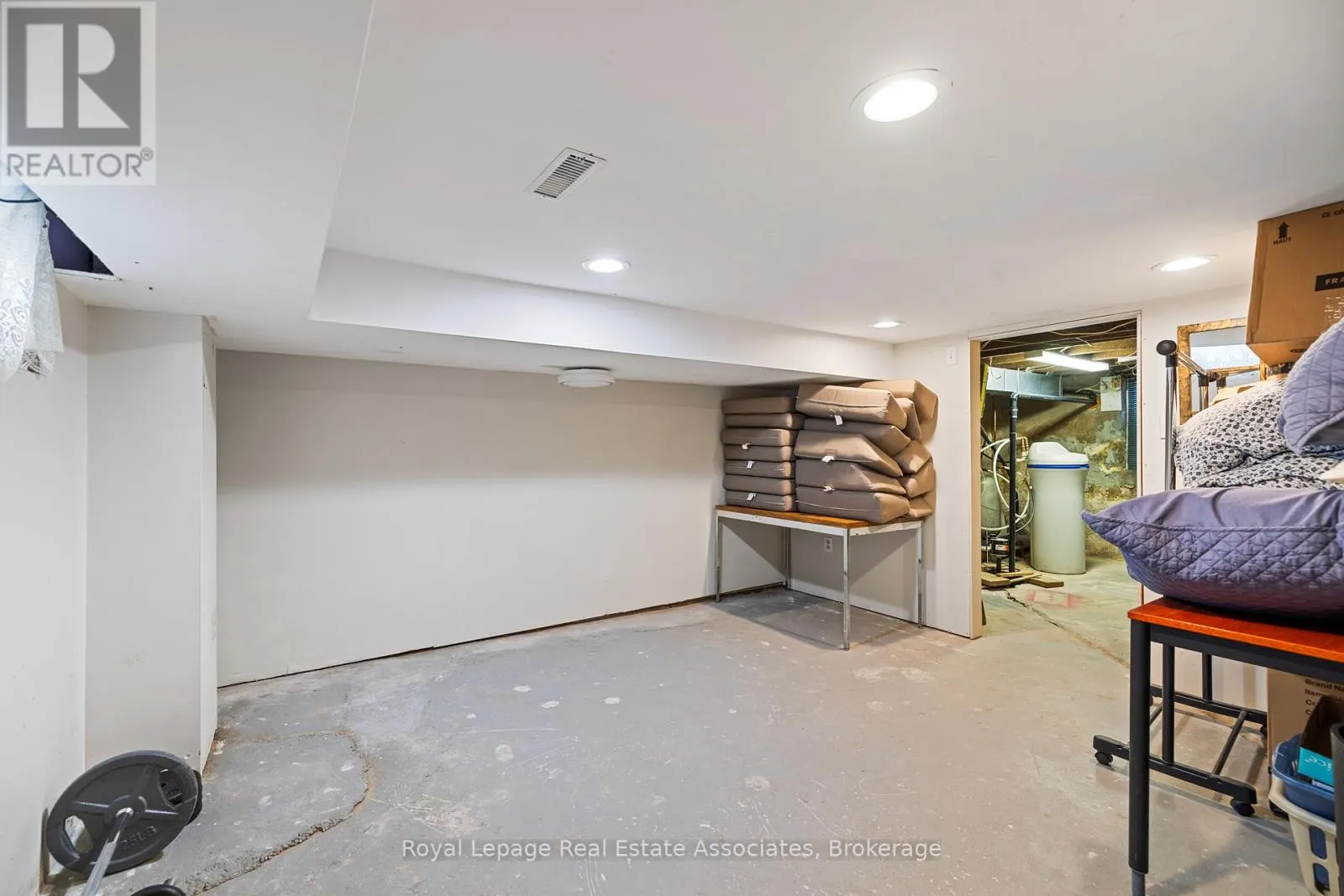 1379 KILLARNEY BEACH STREET