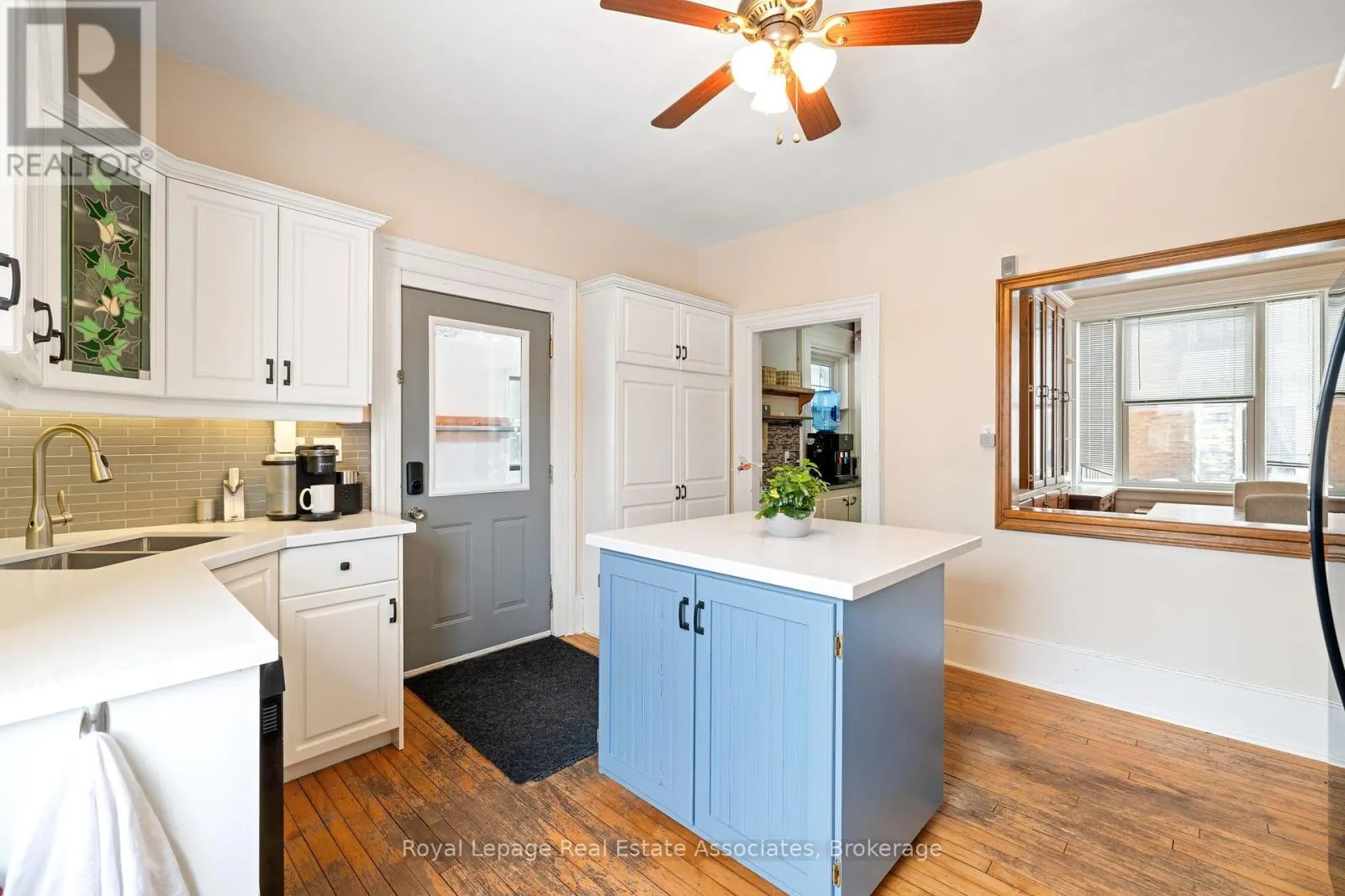 1379 KILLARNEY BEACH STREET