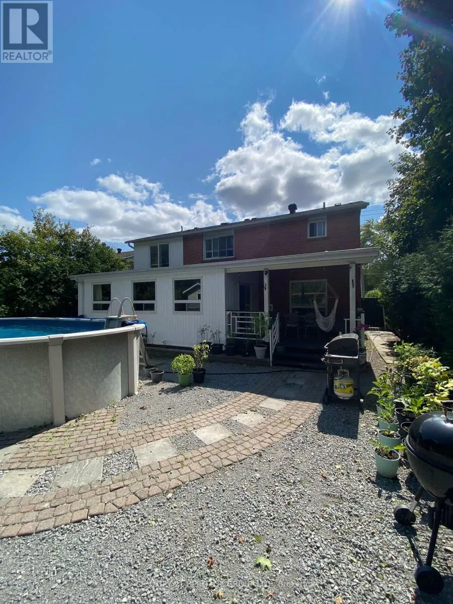33 LONDON ROAD