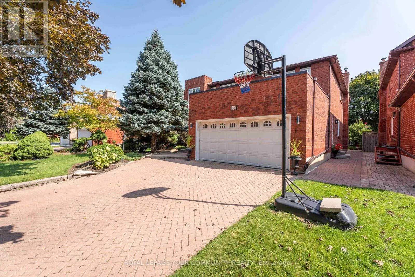 50 WALTHAM CRESCENT