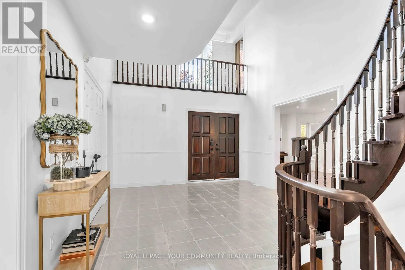 50 WALTHAM CRESCENT