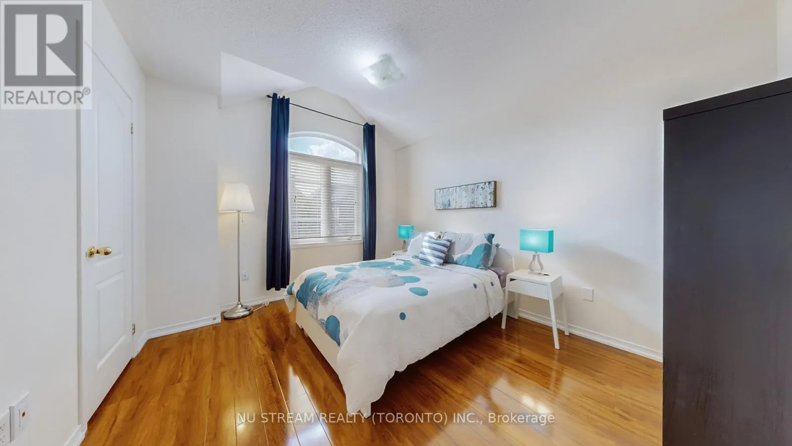 29 TODMAN LANE