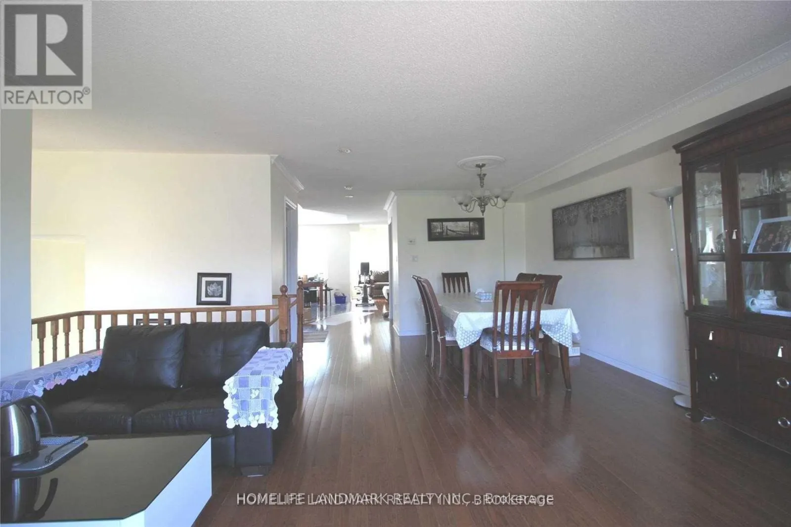 160 LEITCHCROFT CRESCENT