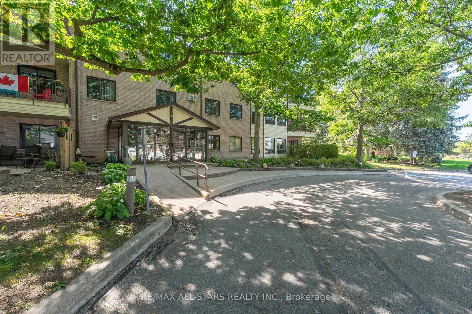 105 - 111 GREW BOULEVARD