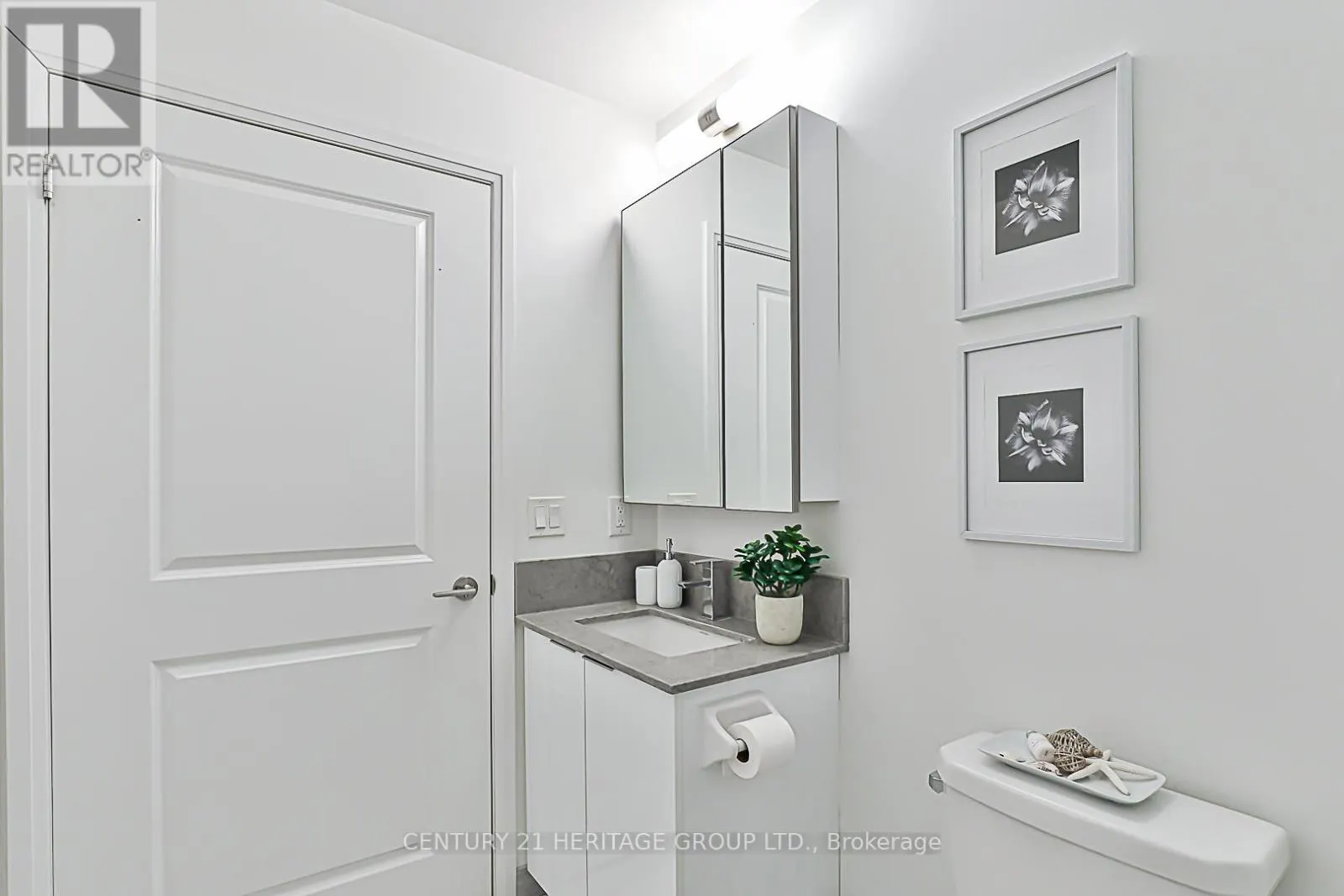 226 - 99 EAGLE ROCK WAY